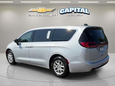 2024 Chrysler Pacifica FWD Minivan for sale #9AT10490 - photo 2