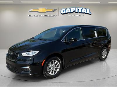 2025 Chrysler Pacifica FWD Minivan for sale #9AT10593 - photo 1