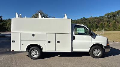 New 2025 Chevrolet Express 3500 Service Utility Van for sale #9CC31323 - photo 2