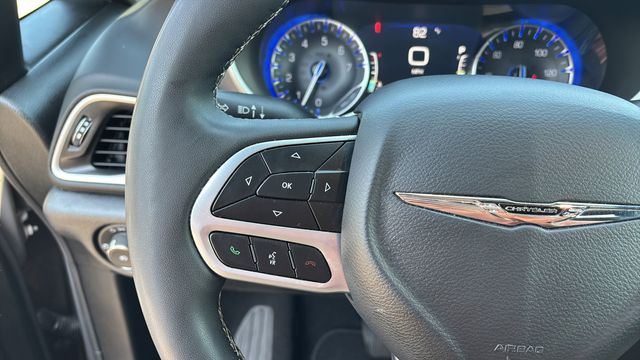 Used 2025 Chrysler Pacifica - photo 24
