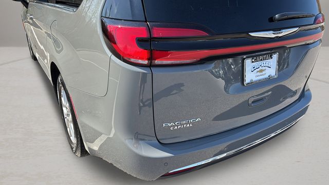 Used 2025 Chrysler Pacifica - photo 38