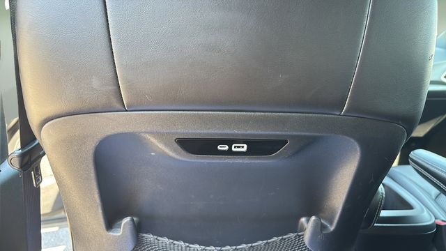 Used 2025 Chrysler Pacifica - photo 40