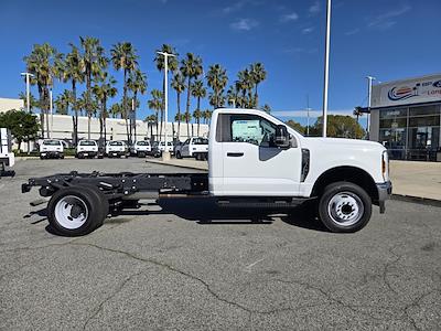 New 2024 Ford F-550 - photo 1
