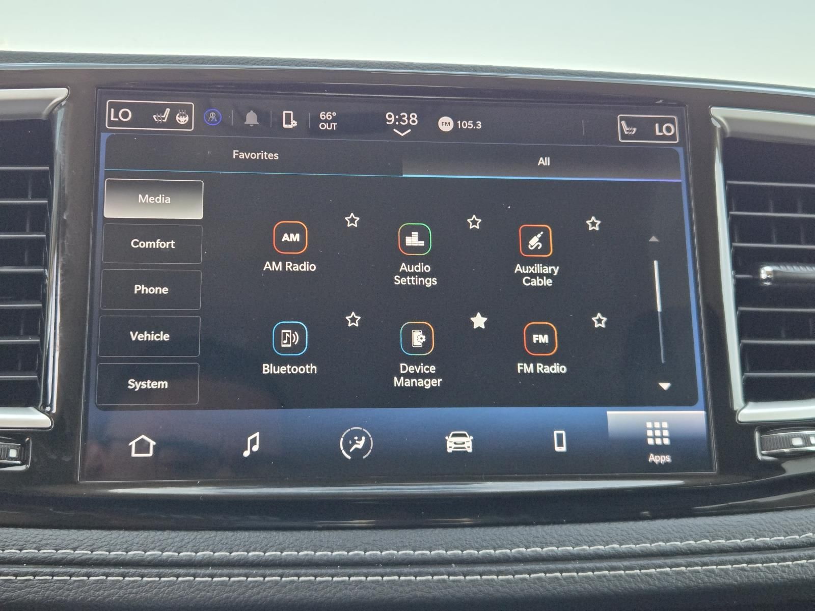 Used 2023 Chrysler Pacifica - photo 10