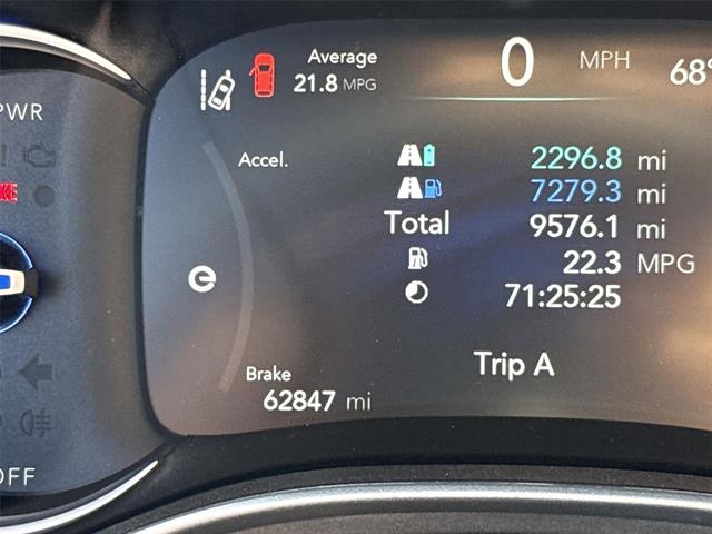 Used 2023 Chrysler Pacifica - photo 11