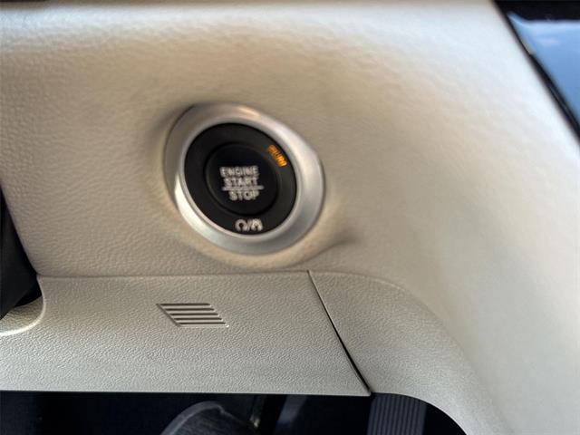 Used 2023 Chrysler Pacifica - photo 15