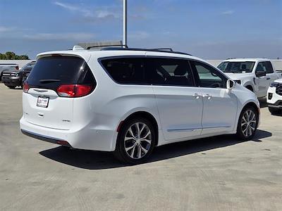 2018 Chrysler Pacifica FWD Minivan for sale #TL4644 - photo 2