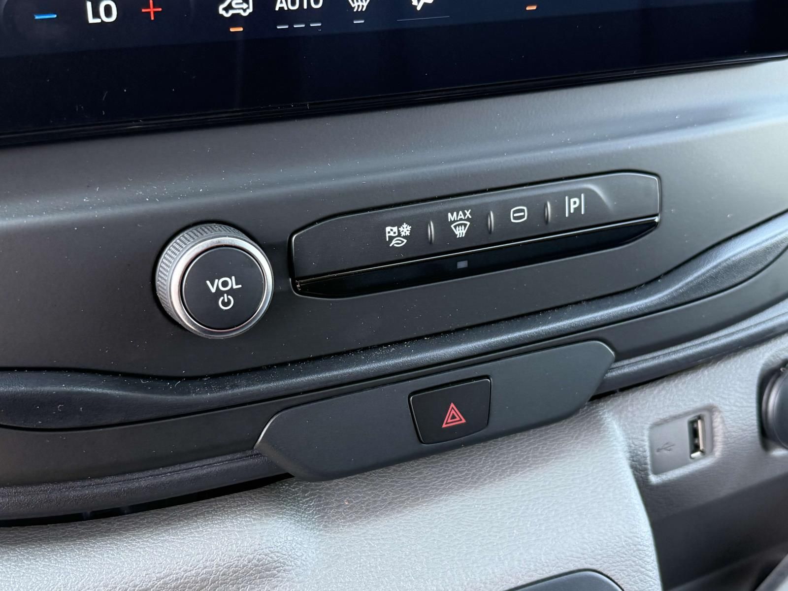 New 2023 Ford E-Transit 350 - photo 17