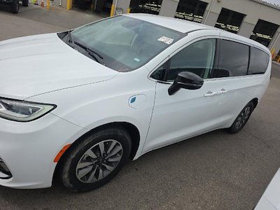 2024 Chrysler Pacifica FWD Minivan for sale #A153674 - photo 1