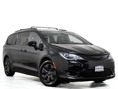 2020 Chrysler Pacifica FWD Minivan for sale #A244383 - photo 1