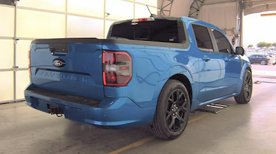 Used 2025 Ford Maverick - photo 2