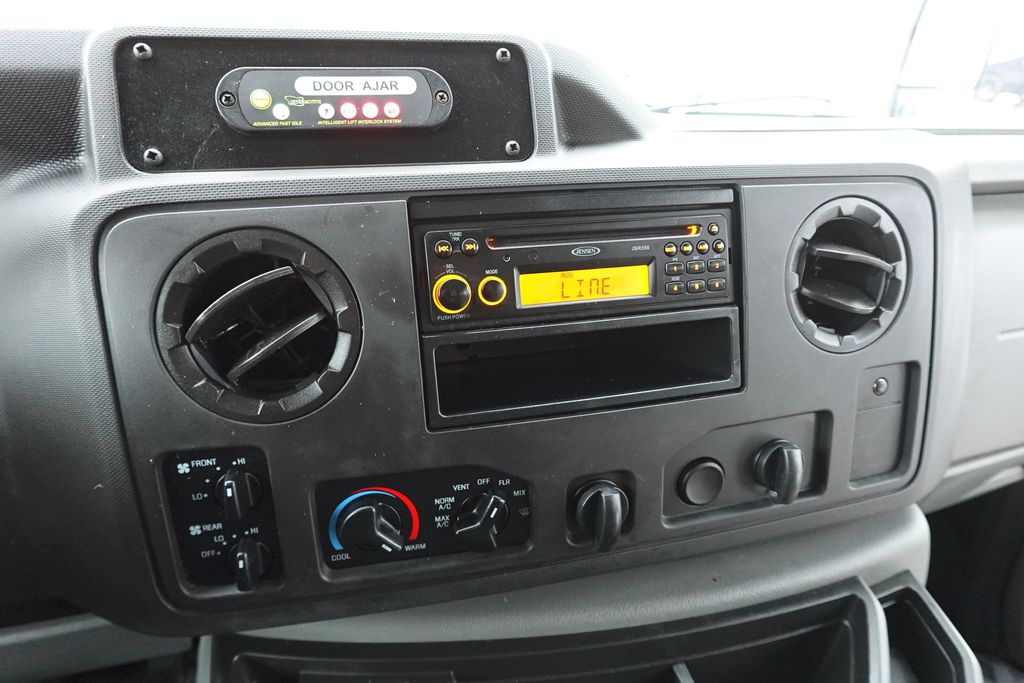 Used 2017 Ford E-350 - photo 19