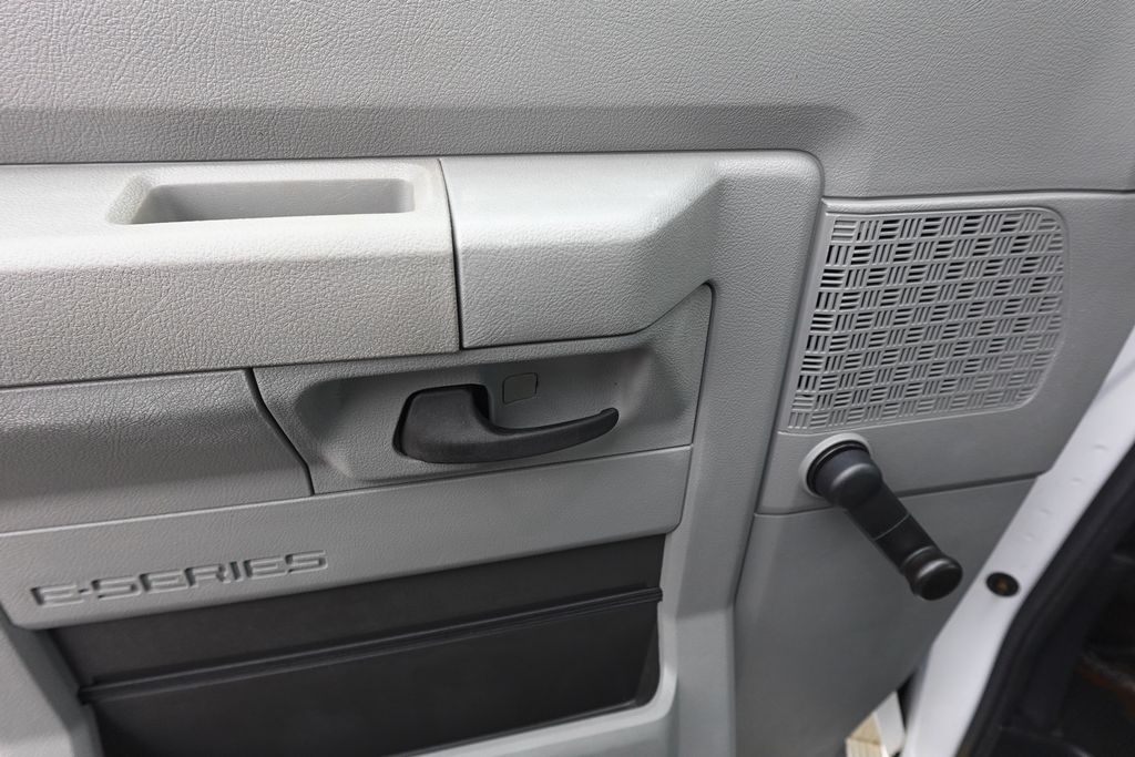 Used 2017 Ford E-350 - photo 11