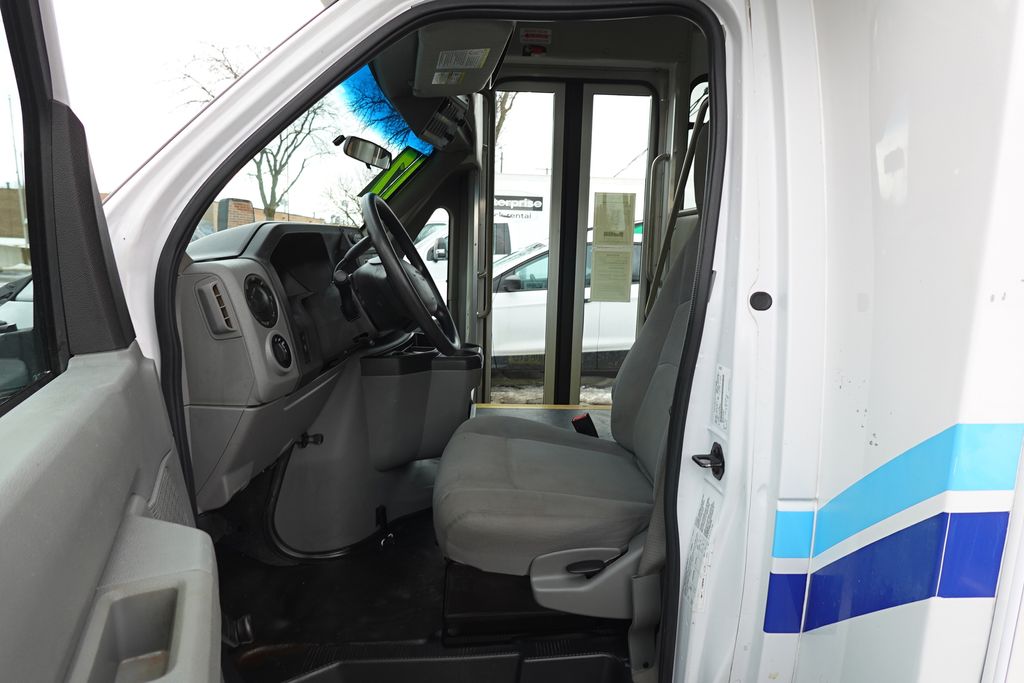 Used 2017 Ford E-350 - photo 12