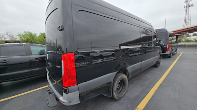 Used 2022 Mercedes-Benz Sprinter 4500 - photo 1