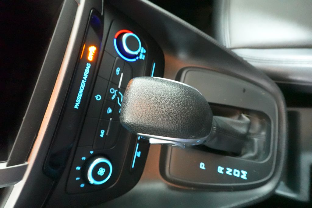 Used 2022 Ford Transit Connect - photo 11