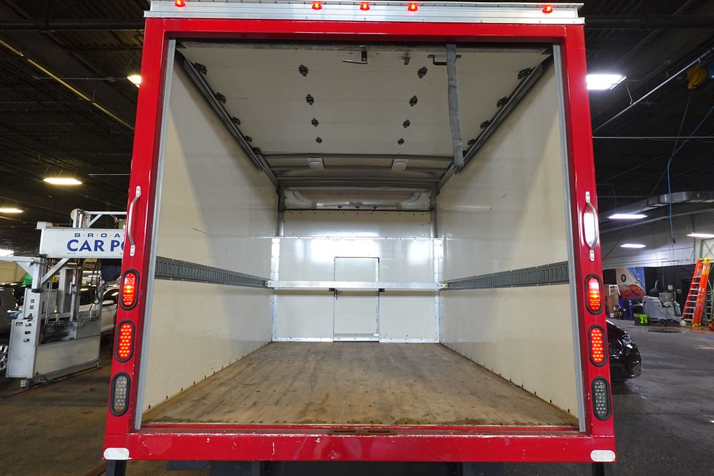 Used 2016 Freightliner Sprinter 3500 - photo 12