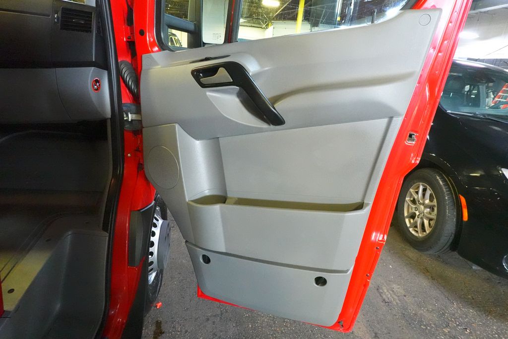 Used 2016 Freightliner Sprinter 3500 - photo 13