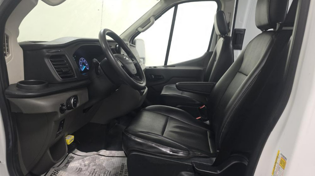 Used 2023 Ford Transit 250 - photo 5