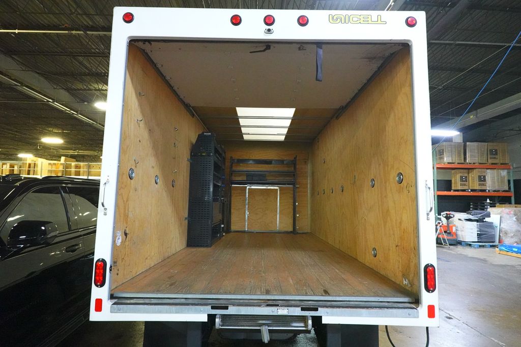 Used 2022 Ford E-450 - photo 22
