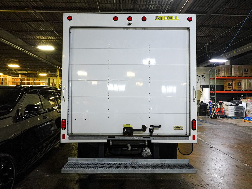 Used 2022 Ford E-450 - photo 7