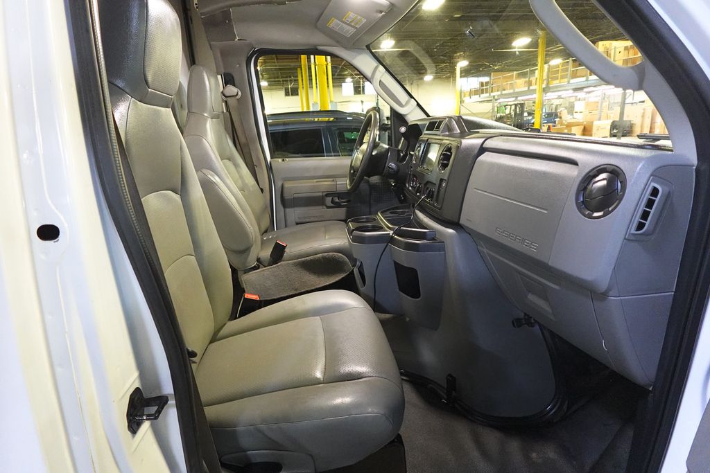 Used 2019 Ford E-350 - photo 21