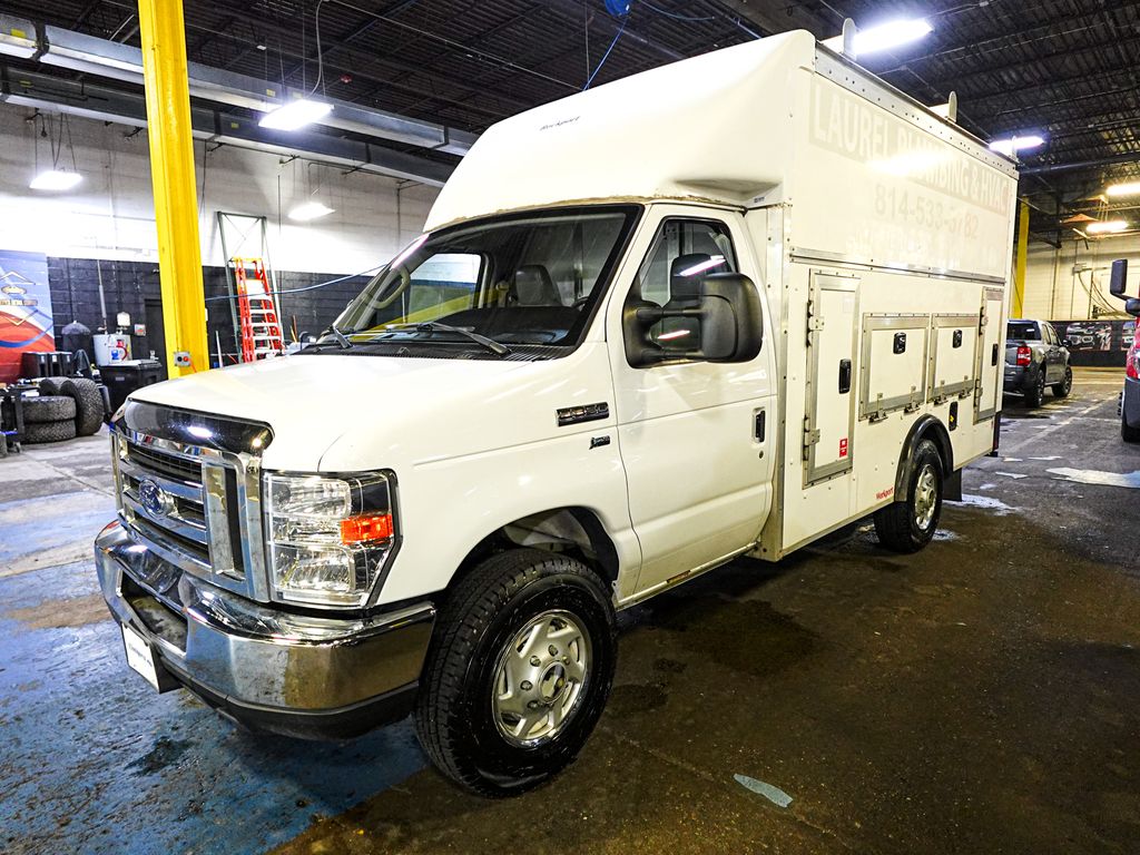 Used 2019 Ford E-350 - photo 5