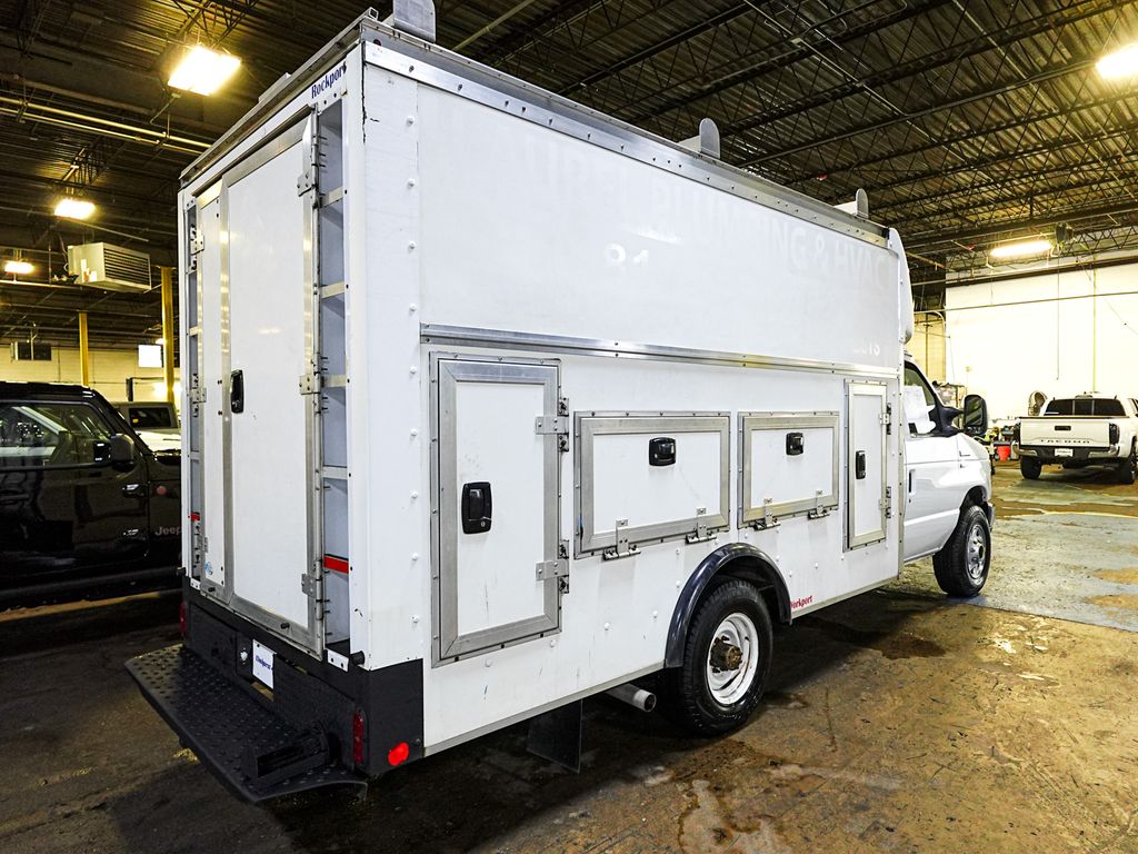Used 2019 Ford E-350 - photo 8
