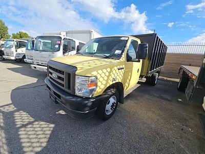 Used 2021 Ford E-450 - photo 1
