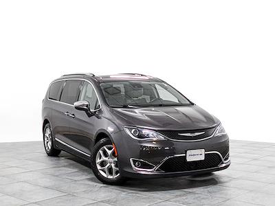 Used 2019 Chrysler Pacifica - photo 1