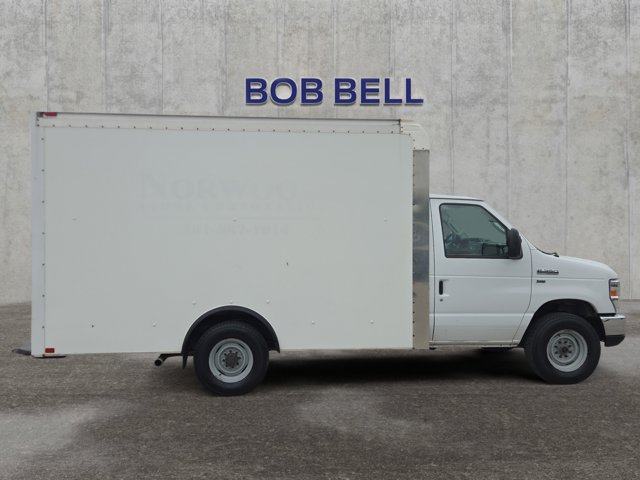 Used 2017 Ford E-350 - photo 9