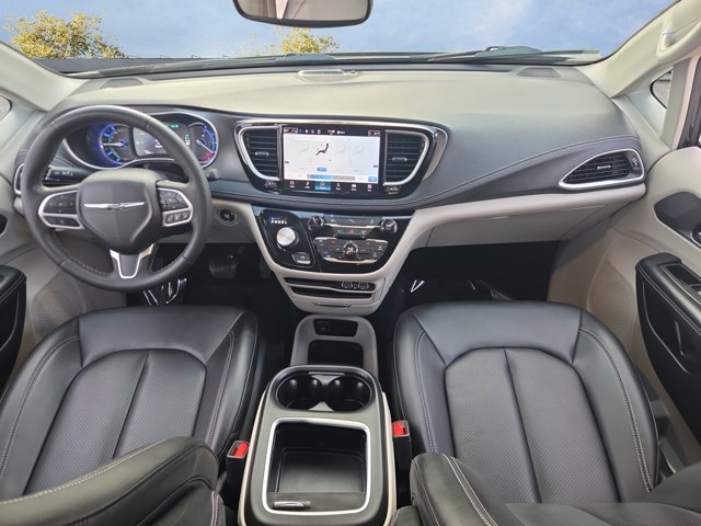 Used 2023 Chrysler Pacifica - photo 14