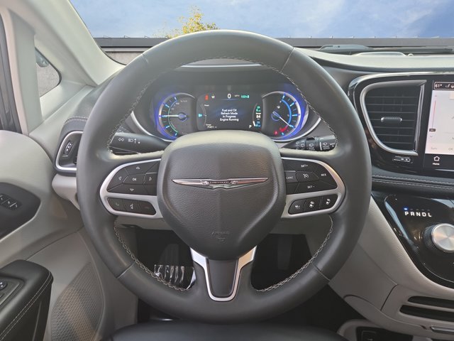 Used 2023 Chrysler Pacifica - photo 15