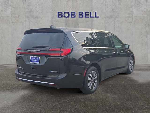 Used 2023 Chrysler Pacifica - photo 8