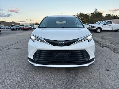 2021 Toyota Sienna FWD Minivan for sale #V9847A - photo 2