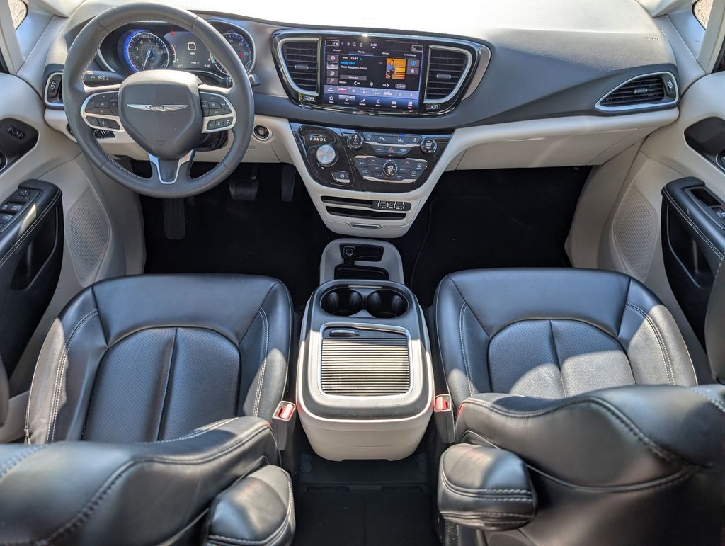 Used 2023 Chrysler Pacifica - photo 17