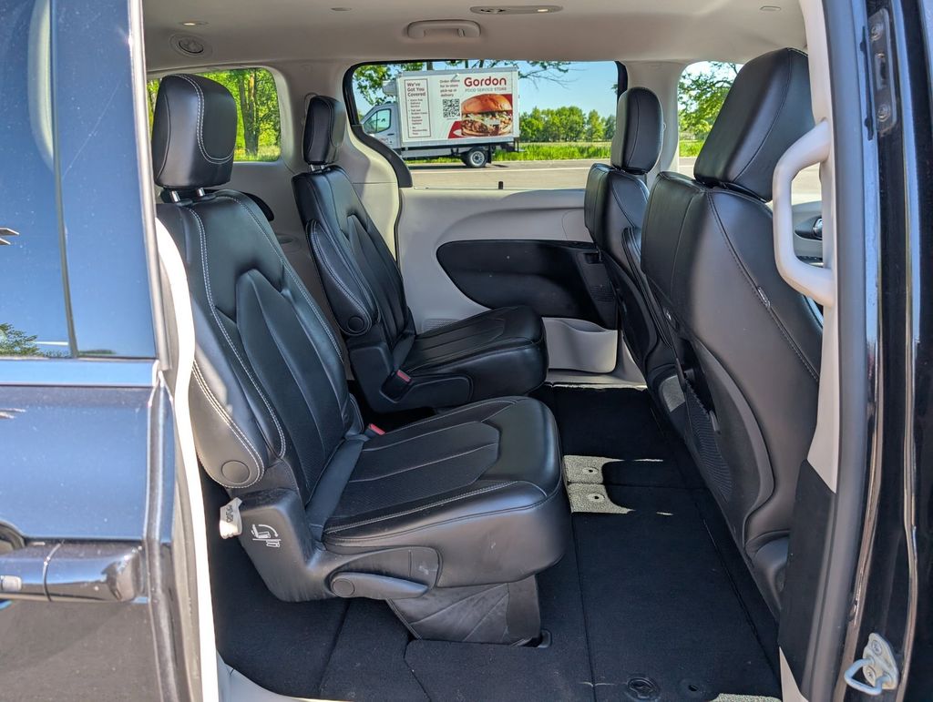 Used 2023 Chrysler Pacifica - photo 20