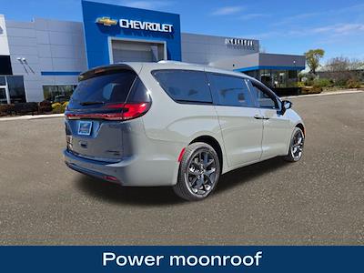 Used 2024 Chrysler Pacifica Limited AWD Minivan for sale #P188963 - photo 2