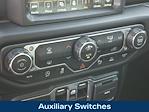 2020 Jeep Gladiator Crew Cab 4WD Pickup for sale #T115272 - photo 19