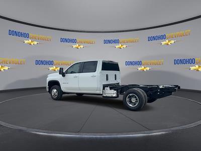 2025 Chevrolet Silverado 3500 Crew Cab RWD Flatbed Truck for sale #78603 - photo 2