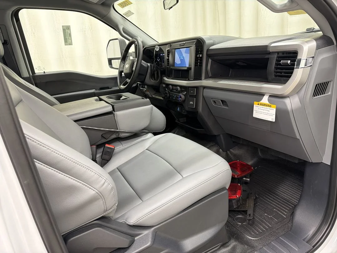 New 2026 Ford F-550 - photo 14