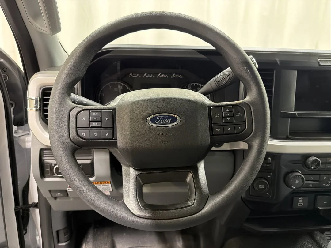 New 2026 Ford F-550 - photo 15