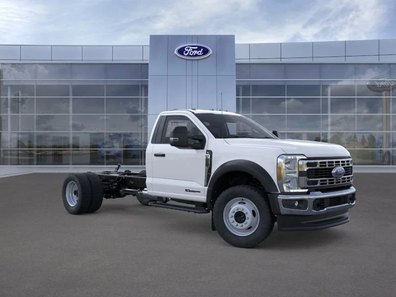 New 2026 Ford F-550 - photo 9