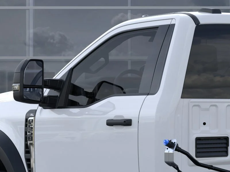 New 2026 Ford F-550 - photo 22