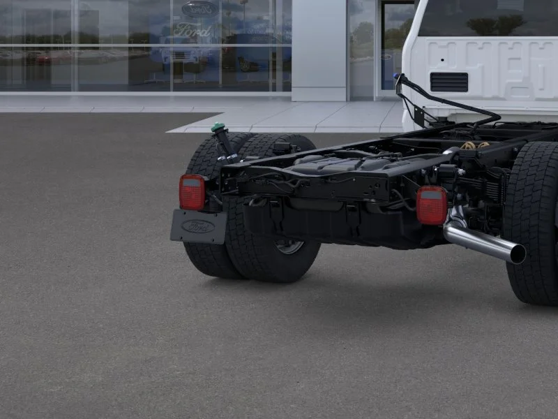 New 2026 Ford F-550 - photo 23