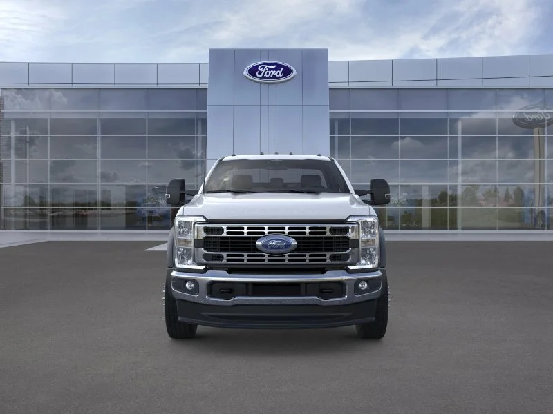 New 2026 Ford F-550 - photo 8