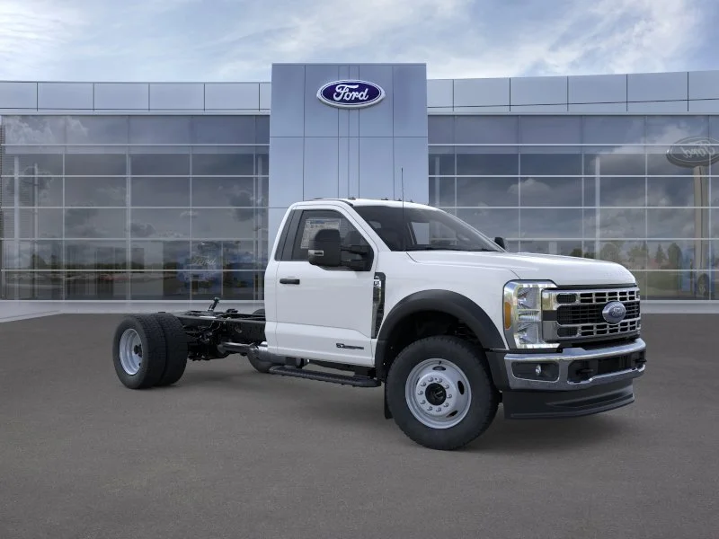 New 2026 Ford F-550 - photo 9