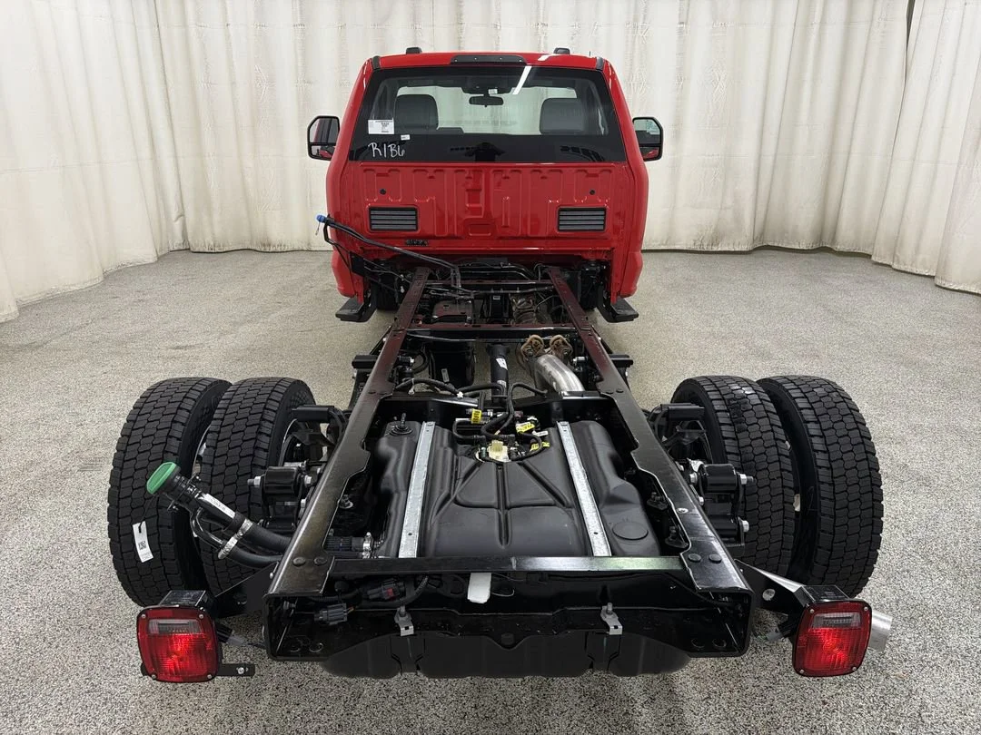 New 2026 Ford F-550 - photo 18