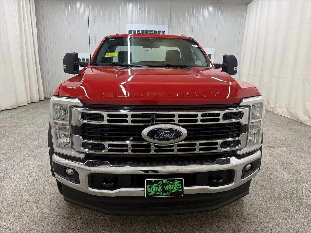 New 2026 Ford F-550 - photo 2