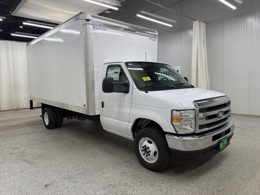 New 2027 Ford E-450 - photo 1